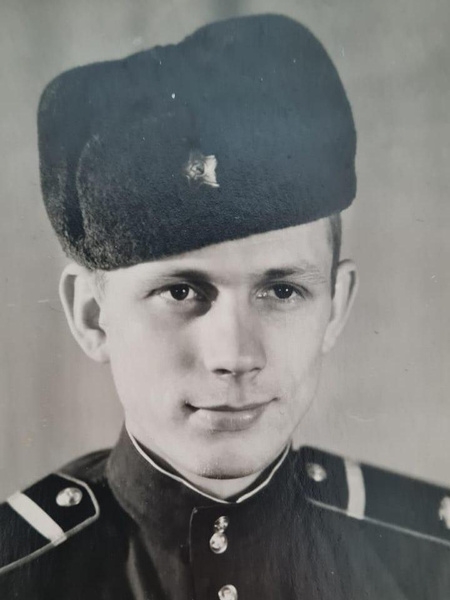 «Мог умереть дважды, но живу уже 96 лет» — секреты здоровья от уникального ветерана из Петербурга