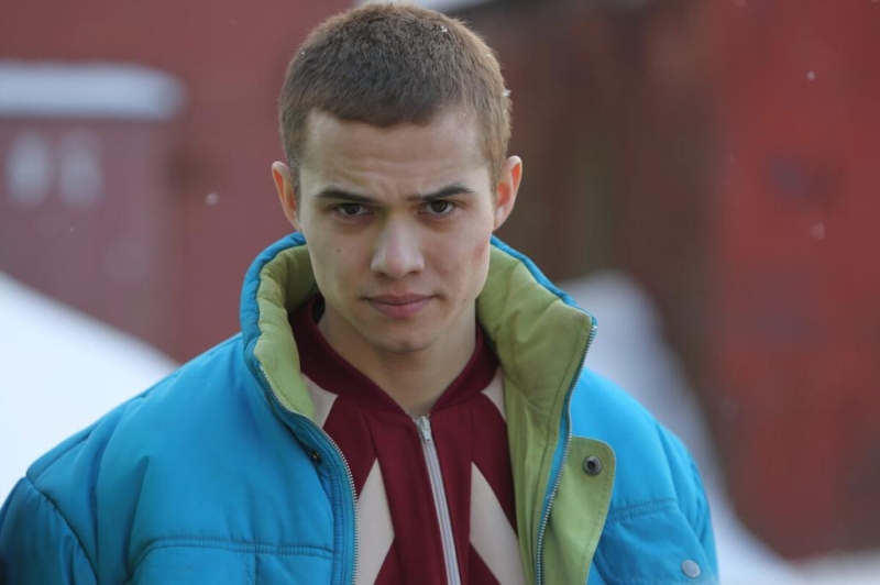 "В школьные годы я еще встречал какие-то отголоски, описанные в сериале": Рузиль Минекаев о детстве, супруге и "Слове пацана"
