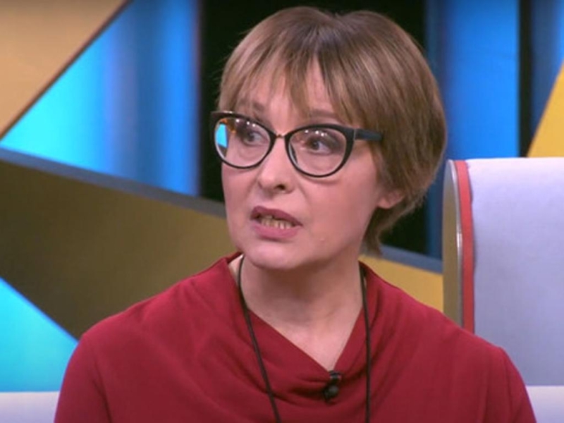"Возвращалась в профессию – приходилось начинать все сначала": Светлана Рожкова о создании образов и участии в "Аншлаге"
