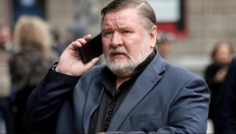 Рано почувствовал себя звездой и с детства знал, что будет актером: как Роман Мадянов стал злодеем нашего кино