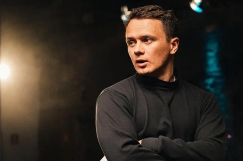 “Чтобы перезагрузиться, мне достаточно недели”: Илья Соболев о выгорании, процессе создания шутки и одержимости в творчестве