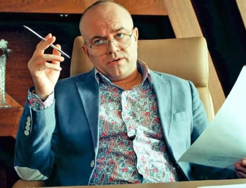 “Хотел из нищеты выбраться к чему-то хорошему”: Алексей Климушкин о детстве, опасном Петербурге и театре одного актера