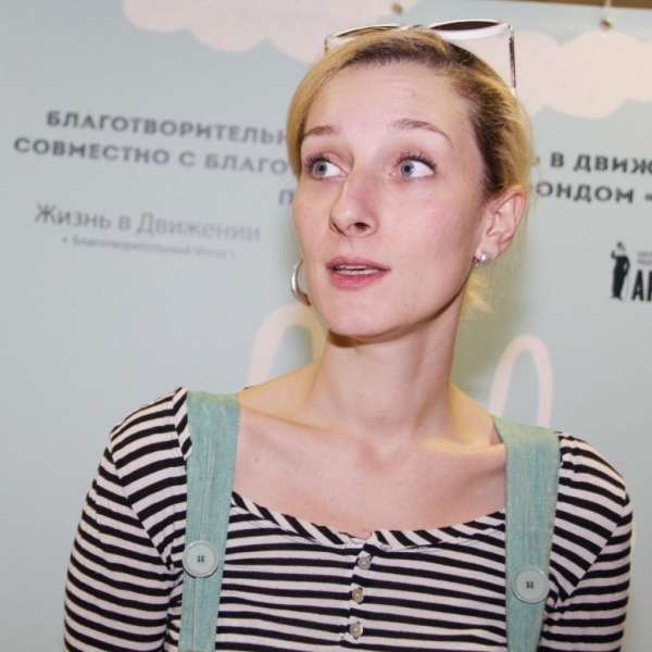 "Изначально понимала, что меня будут ругать": Мариэтта Цигаль-Полищук о роли Раневской, театре и важности образования