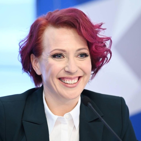 “Я надежная во многих аспектах”: Яна Чурикова о роли телеведущей, MTV, “Фабрике звезд” и “Евровидении”