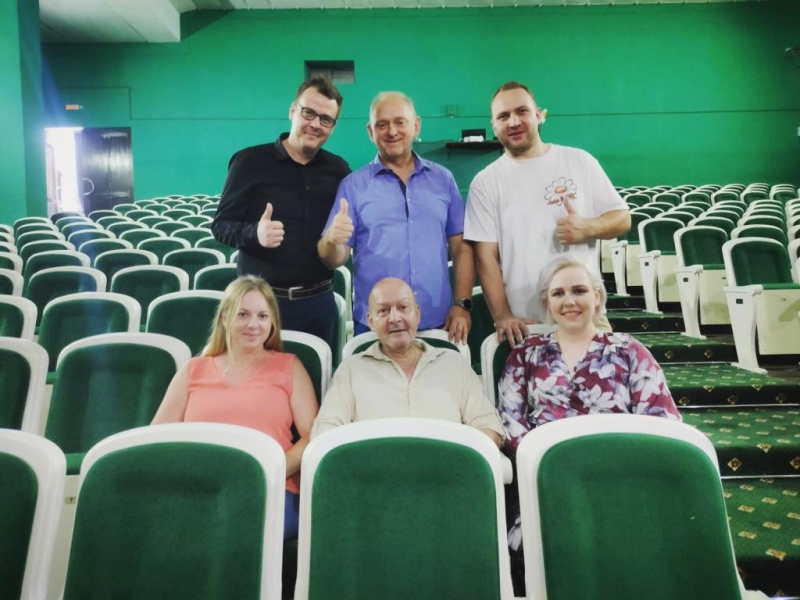 “Мама мечтала, что я стану приличным человеком”: Вячеслав Гришечкин о годах взросления и выборе профессии