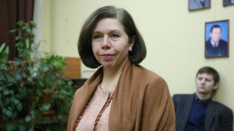 “Мне говорили, что героинь я играть не буду”: Елена Папанова о самооценке, женском счастье и работе в сериалах