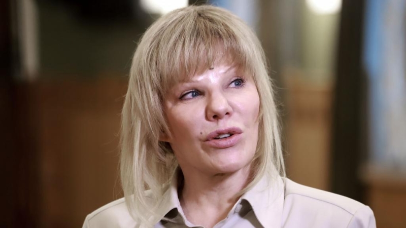 “Мне очень хотелось нравиться ему”: Александра Захарова о работе с отцом-режиссером, его главных фильмах и любви с первого взгляда