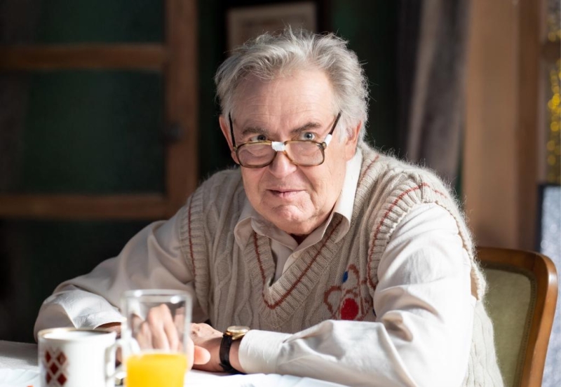 “Чувство повышенной ответственности мешает”: Юрий Стоянов о рутине жизни, неуверенности в молодости, цензуре и свободе в 90-е