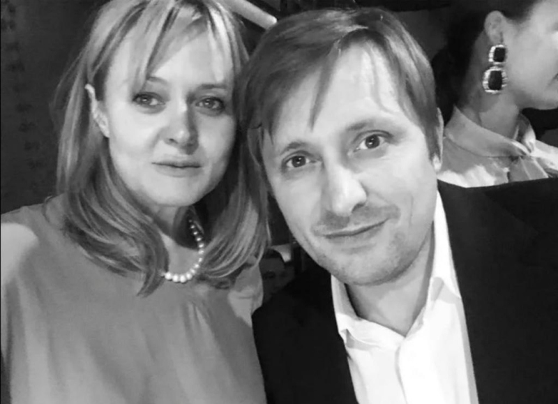 "Прохохотали треть жизни": какие отношения у Анны Михалковой с братом Артемом