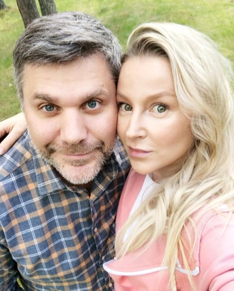 “Всегда оставалась оптимисткой”: Ольга Медынич о сложном периоде, семейном счастье и важности юмора