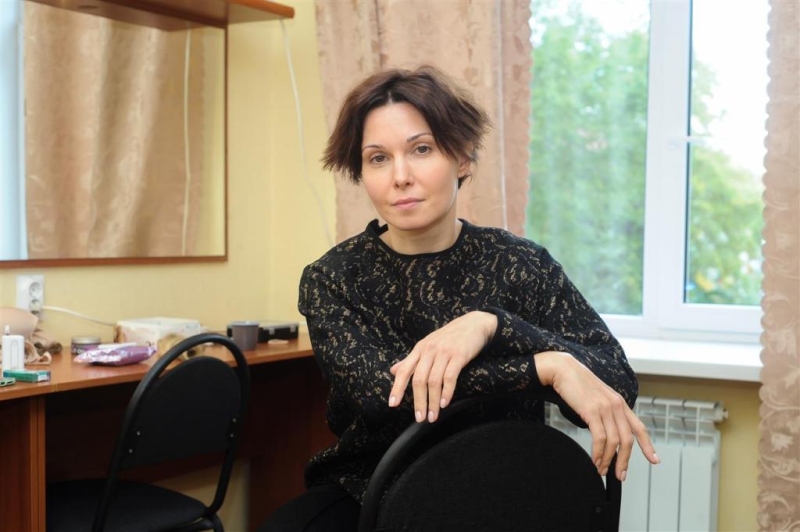 “Я драматическая артистка, которая со зрителями может общаться разными способами”: Александра Урсуляк о современном театре и кино