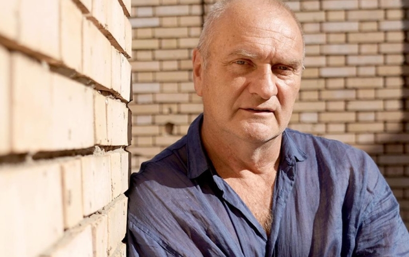 "Ничего случайного нет на этой земле": актер Александр Балуев о людях, любви и Москве