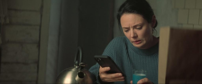 “В каждом из нас много плохого и хорошего”: Карина Разумовская о профессии, отношениях с ребенком и сериале “Трасса”