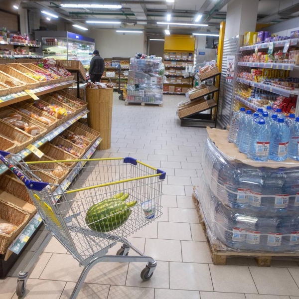 А что, если в наших супермаркетах поставить корзины для бесплатных продуктов: может ли такое прижиться