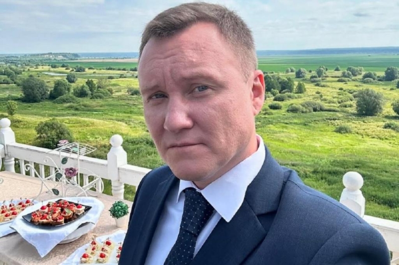 “Этическая сторона конфликтует с практической”: Артем Волобуев о роли в “Новых Жуках”, театре и энергии близких
