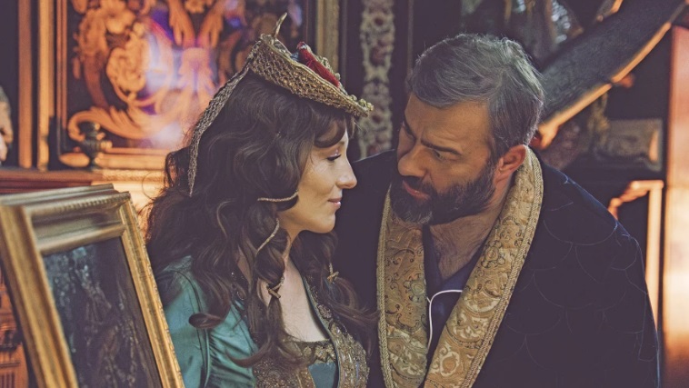 “Такой характер я еще не играл”: Михаил Пореченков о новом сериале “Купцы и дети”