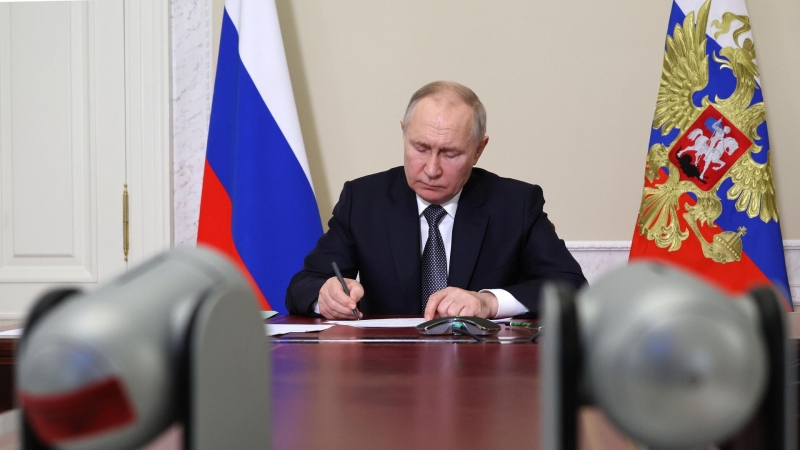 Путин ограничил дистанционное обучение в медицинском образовании