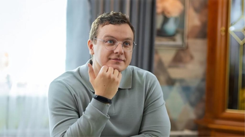 “Актерство — работа, а не повод считать себя выше других”: Филипп Бледный о звездной болезни