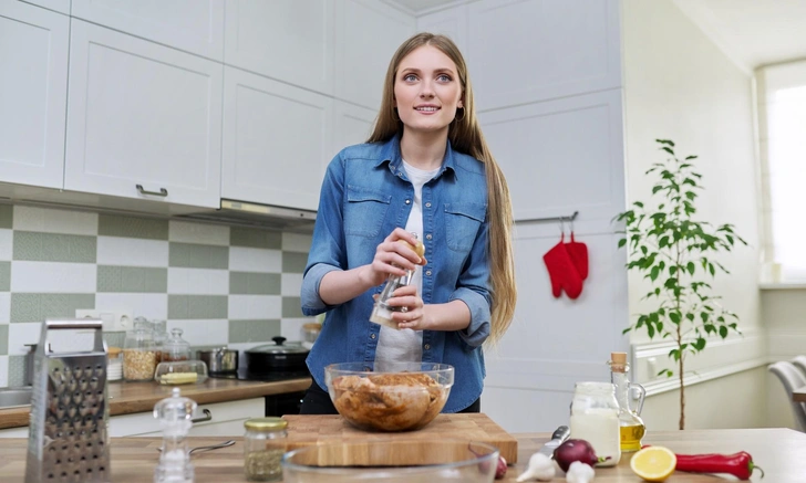 Вреднее красного мяса? Ученые из Италии объяснили, почему курицу опасно есть каждый день