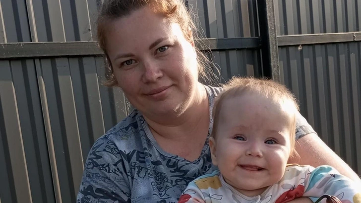«Страх прошел»: женщина отказалась от дочки со спина бифида, а потом забрала ее домой