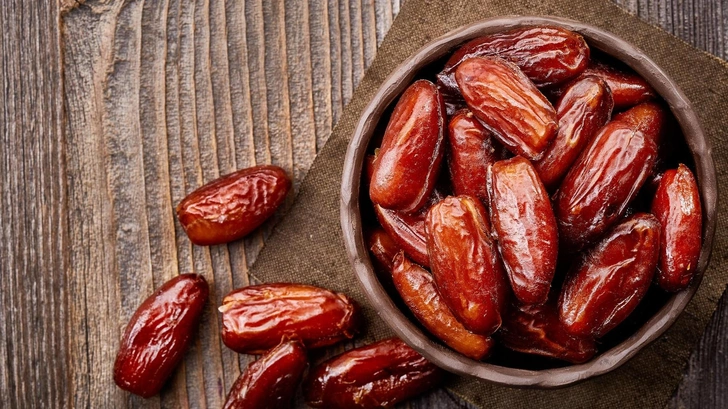 Доктор Кутушов рассказал, нужно ли мыть финики перед употреблением