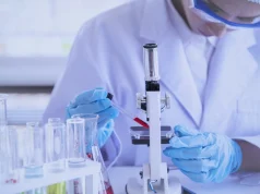 Доктор Танг перечислил симптомы молниеносного «супергрибка», устойчивого к антибиотикам