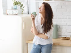 Иммунолог Парецкая разобрала чудо-напиток, который хвалят за молниеносную победу над ОРВИ