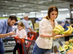 Терапевт Демидик рассказал, помогут ли бананы, богатые калием, при мышечных судорогах