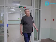 «Без операции не продержался бы и года»: как живет петербуржец с титановым желудочком сердца