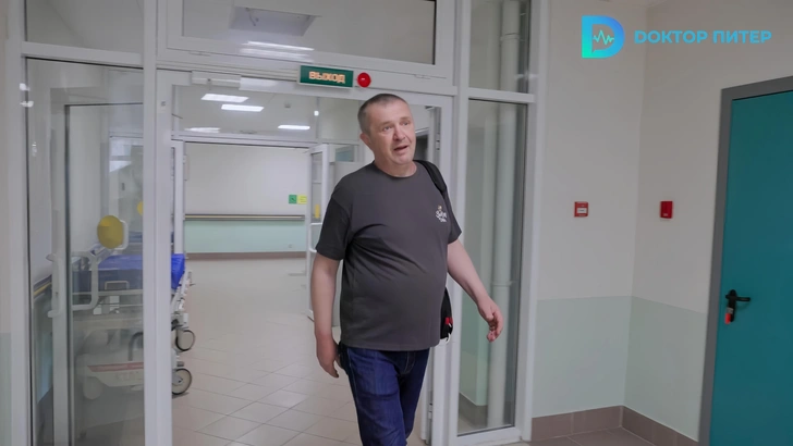 «Без операции не продержался бы и года»: как живет петербуржец с титановым желудочком сердца