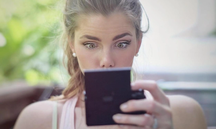 Что происходит с кровью, когда вы долго сидите в телефоне, выяснили ученые ТюмГМУ