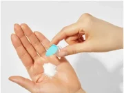 Энзимная пудра для умывания: почему одна баночка заменит половину твоей косметички