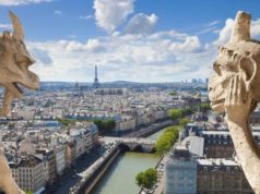 Макрон добрался до Нотр-Дама: исторические витражи заменят на новодел