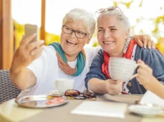 Невролог Чен назвал главную привычку суперстариков, чей мозг работает как у молодых