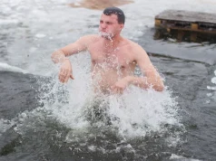 Лед тронулся: контролируемый шок и еще 3 примера реальной пользы крещенских купаний