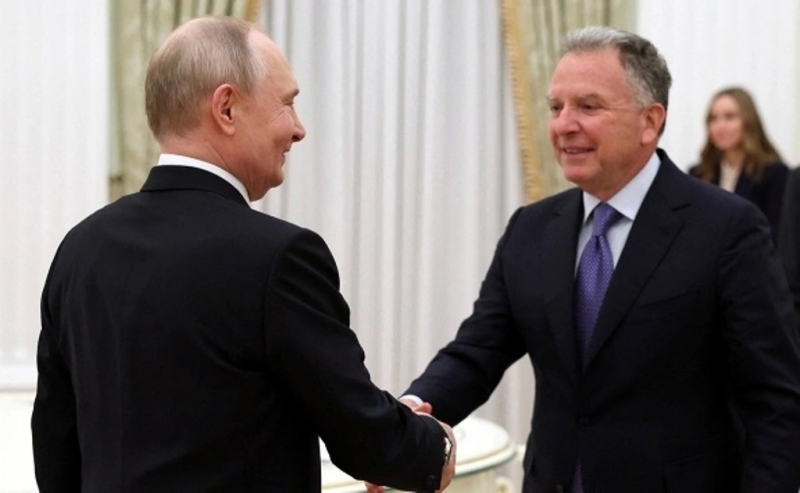 Переговоры Владимира Путина со спецпосланником президента США Стивеном Уиткоффом продлились около четырех часов