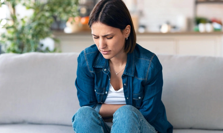 У 24-летней женщины выявили рак кишечника: 3 симптома, которые она игнорировала