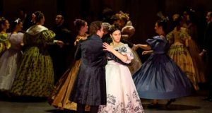 «Евгений Онегин» триумфально собирает Париж, пока Пушкина запрещают в Киеве