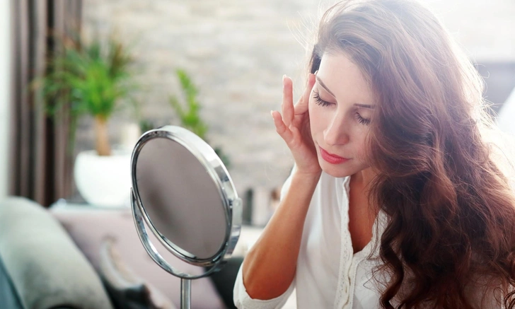 Как отражение в зеркале выдает дефицит мяса, рыбы и яиц в рационе, объяснила врач Иванова