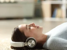 Как вытряхнуть из головы «ушного червя», доводящего до депрессии, рассказал психиатр Сычев