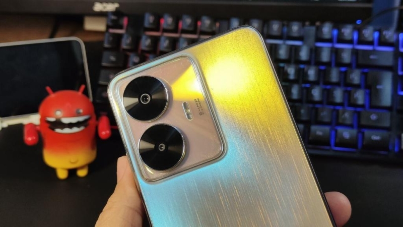 Новые смартфоны на Android продаются сразу со встроенными вирусами, кто виновать