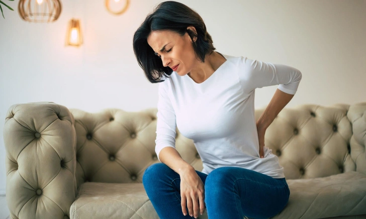 Профессор Драпкина назвала причину болей в спине, шее и пояснице, с которыми невролог не поможет