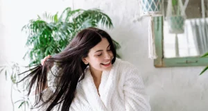 Пучок канцерогенов: в волосах для наращивания нашли токсины, вызывающие рак и бесплодие