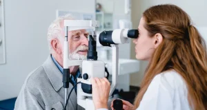 С минуса на плюс: правда ли, что люди с близорукостью с возрастом лучше видят