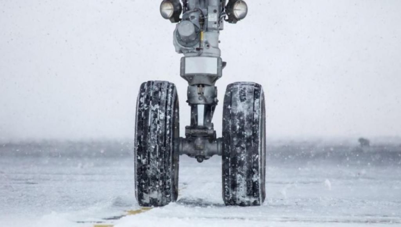 Счет на десятки: сколько рейсов задержали и отменили в московских аэропортах из-за снегопада