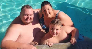 Супруги похудели на 264 кг за полтора года, после того как их сына затравили в школе