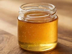 Терапевт Никулина рассказала, помогает ли мед от кашля и какие сорта для этого выбрать