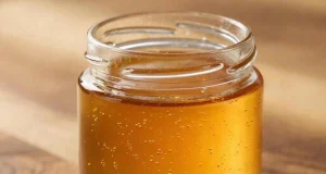 Терапевт Никулина рассказала, помогает ли мед от кашля и какие сорта для этого выбрать