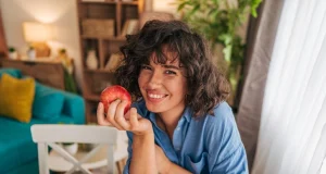 Ученые Университета Кана вырастили человеческий хрящ, используя яблоко