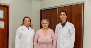 В Центре Мешалкина женщине сохранили единственную почку, удалив опухоль размером с яйцо